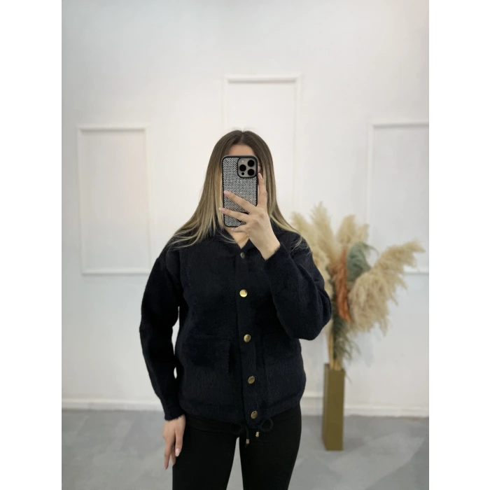 Bely Kapşonlu Triko Hırka