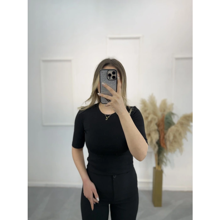 First Bisiklet Yaka Yarım Kol Bluz