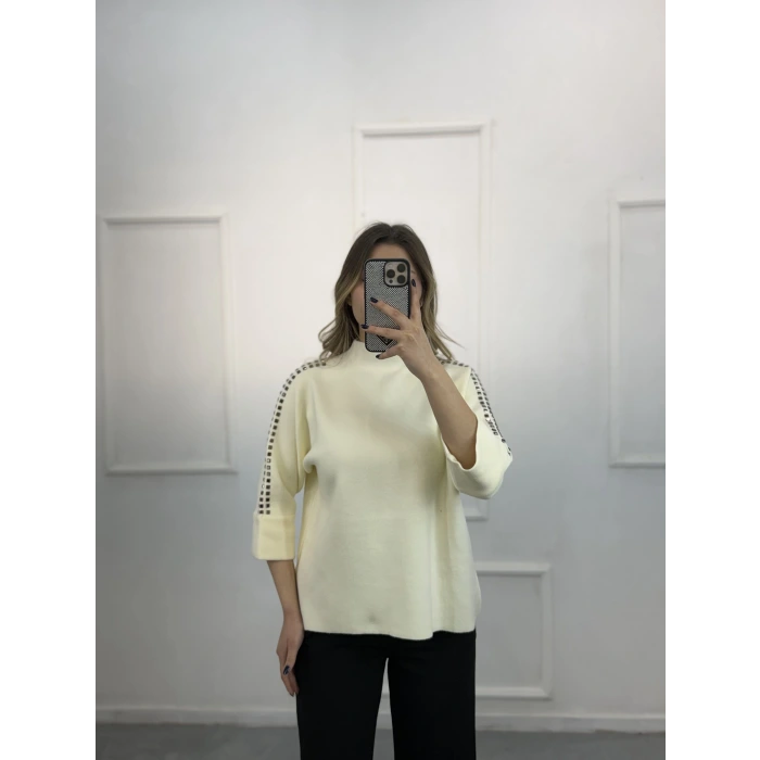 Korsman Taş Detaylı Kazak