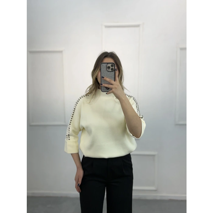 Korsman Taş Detaylı Kazak