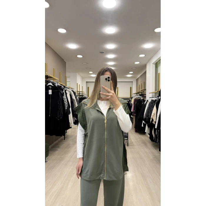 Vure Garni Detaylı Yelekli İkili Takım