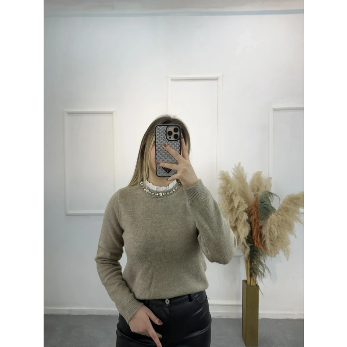 Zugz Yaka Taş Ve Güpürlü Kazak