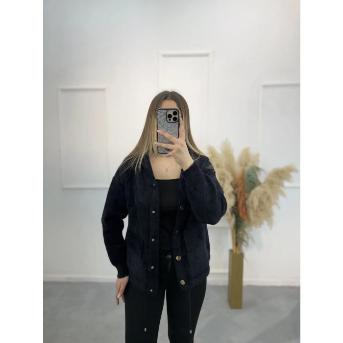 Bely Kapşonlu Triko Hırka