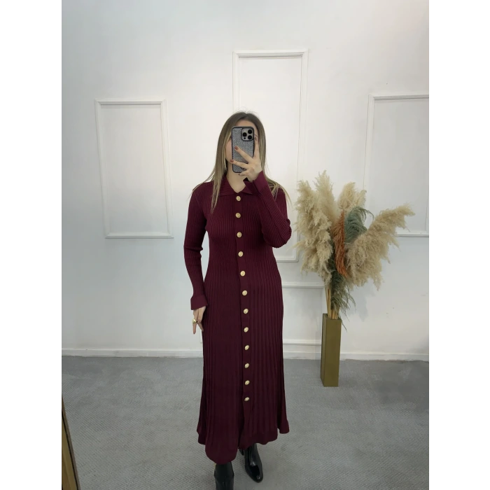 Gold Düğme Detaylı Pileli Triko Elbise