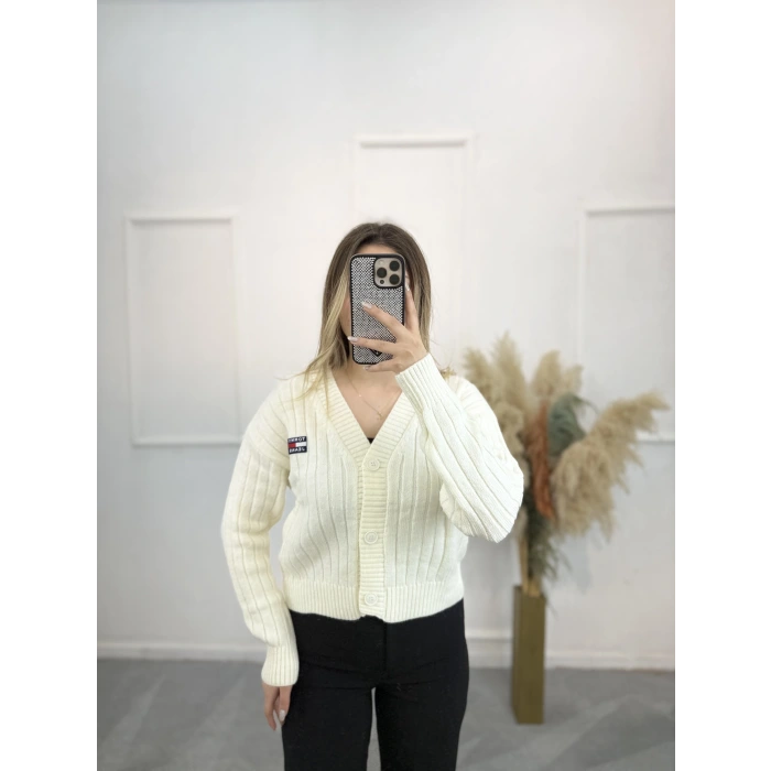 TH Arma Nakışlı Hırka