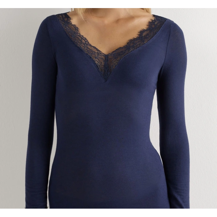 V Yaka Dantelli Bluz