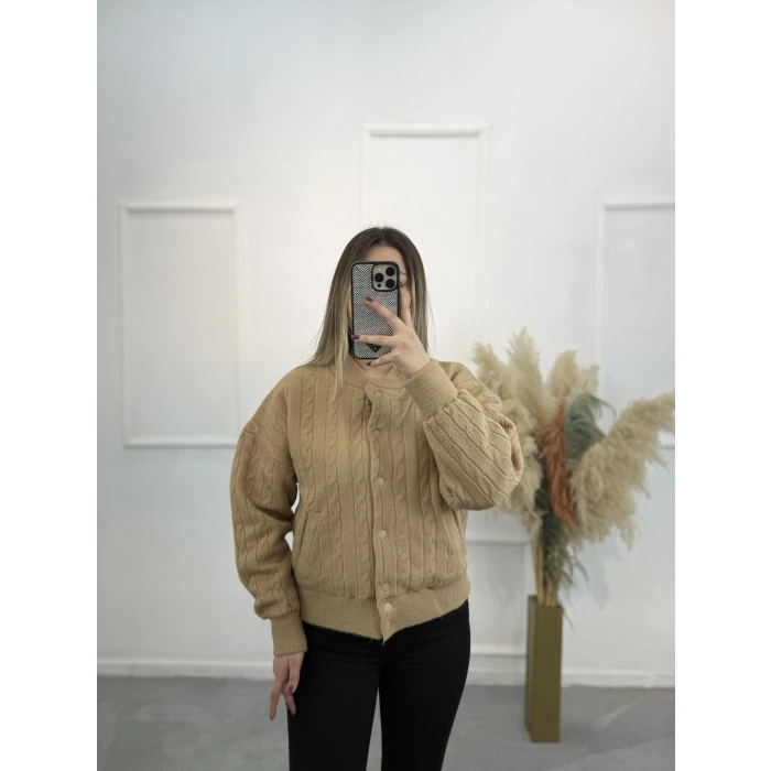 Vine Örgü Detaylı Çıtçıtlı Yün Hırka