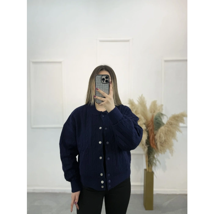 Vine Örgü Detaylı Çıtçıtlı Yün Hırka