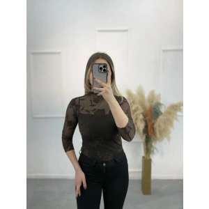 Gül İşlemeli Transparan Bluz