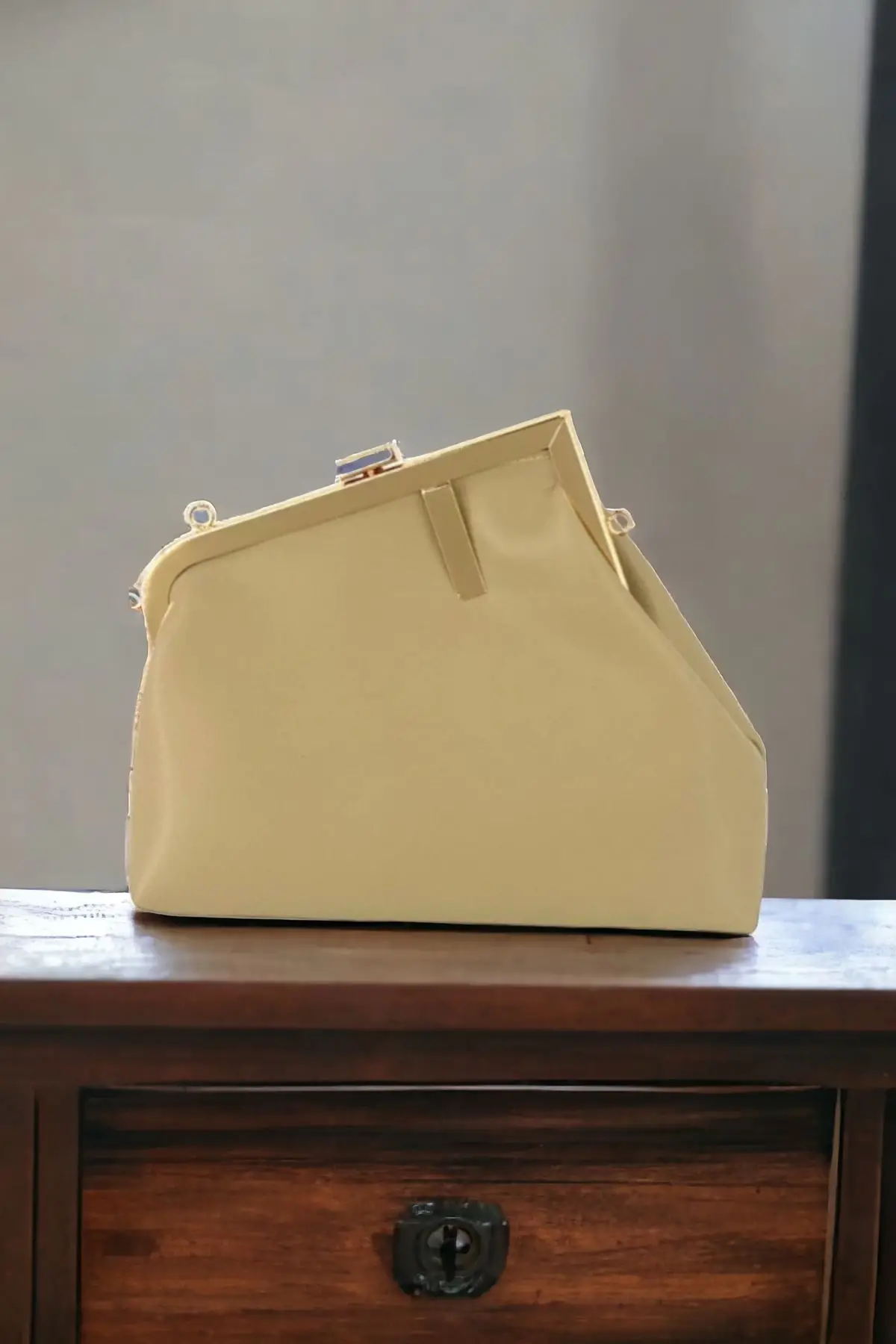 Paris Bej Burslu Asimetrik Kadın El Ve Omuz Çantası