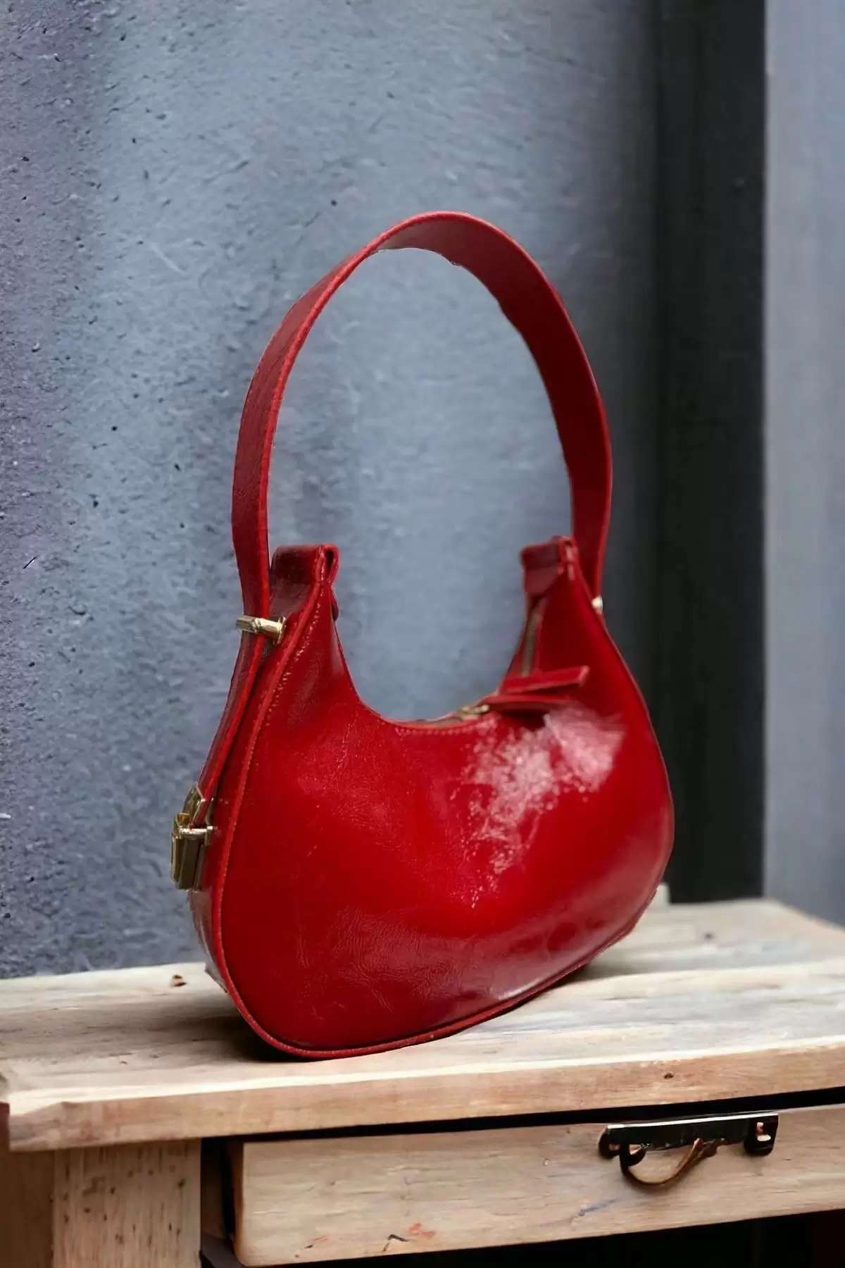 Davina Red Matte Patent Leather Lock Strap Baguette Womens Shoulder Bag