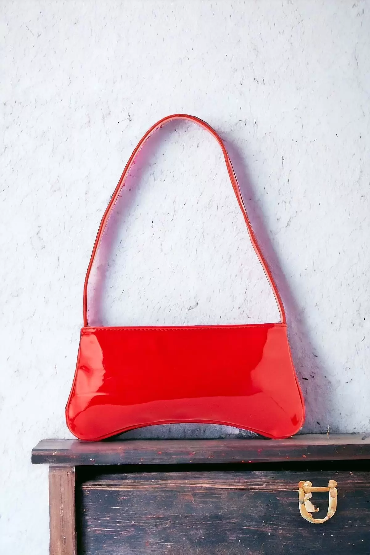 Samuel Red Baguette Womens Shoulder Bag with Triangle Detail Accessories