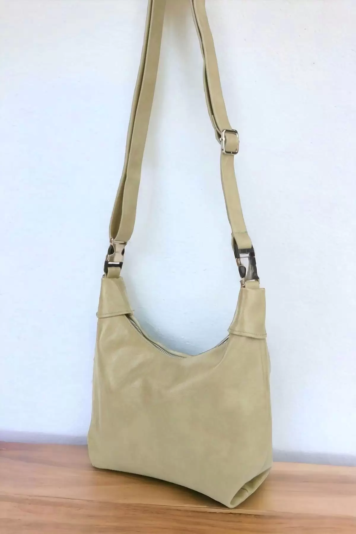 Angel Pistachio Green Design Womens Handbag and Shoulder Bag with Lock Accessory