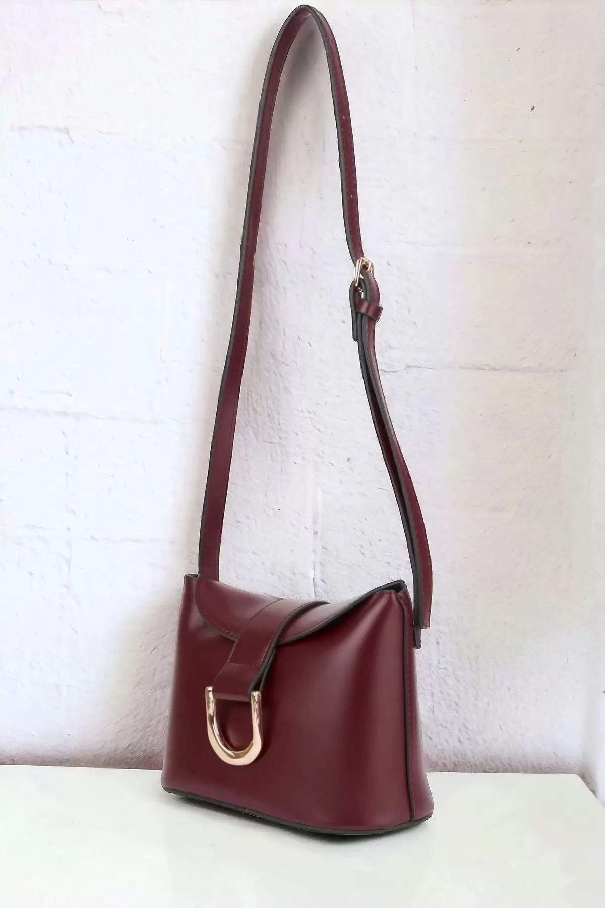 Amy Claret Red Box Form Womens Shoulder Bag with Buckle Accessories