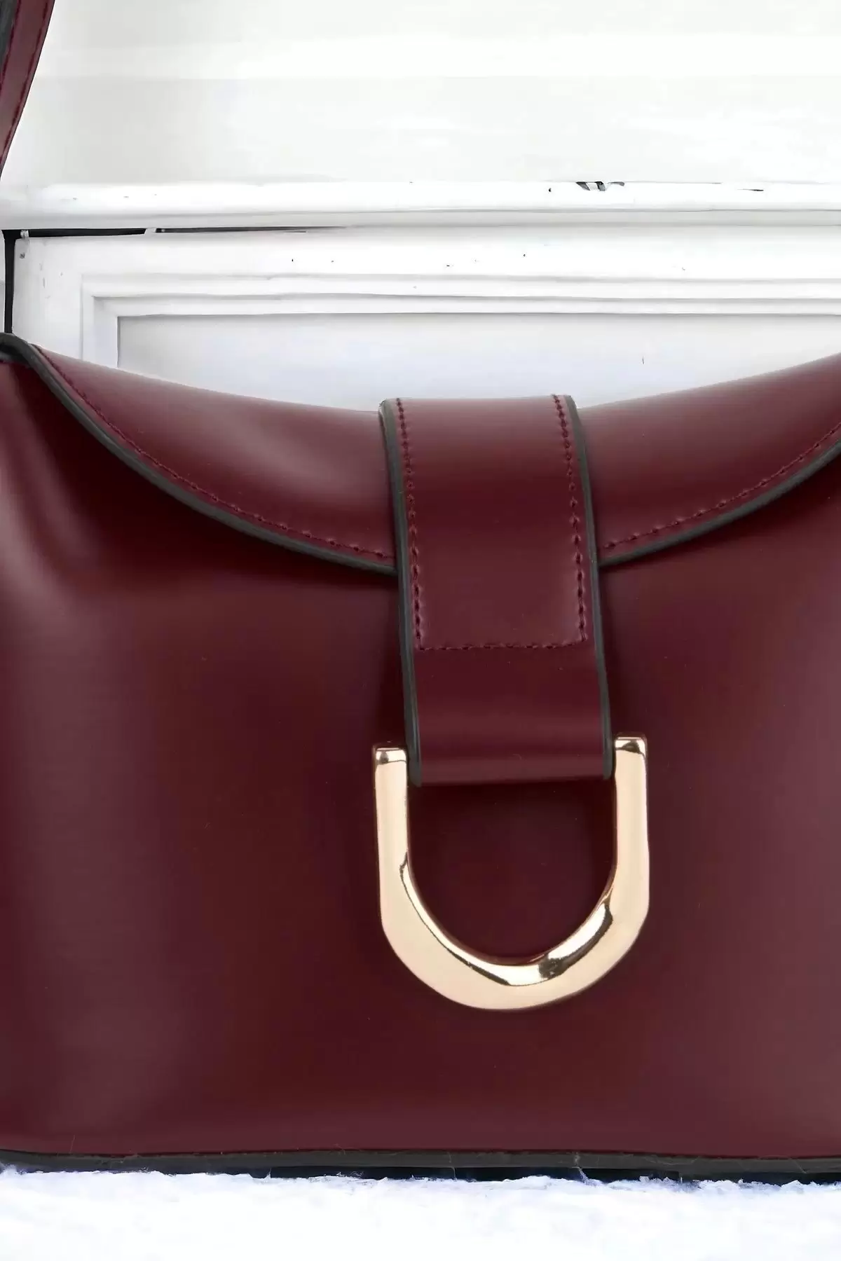 Amy Claret Red Box Form Womens Shoulder Bag with Buckle Accessories