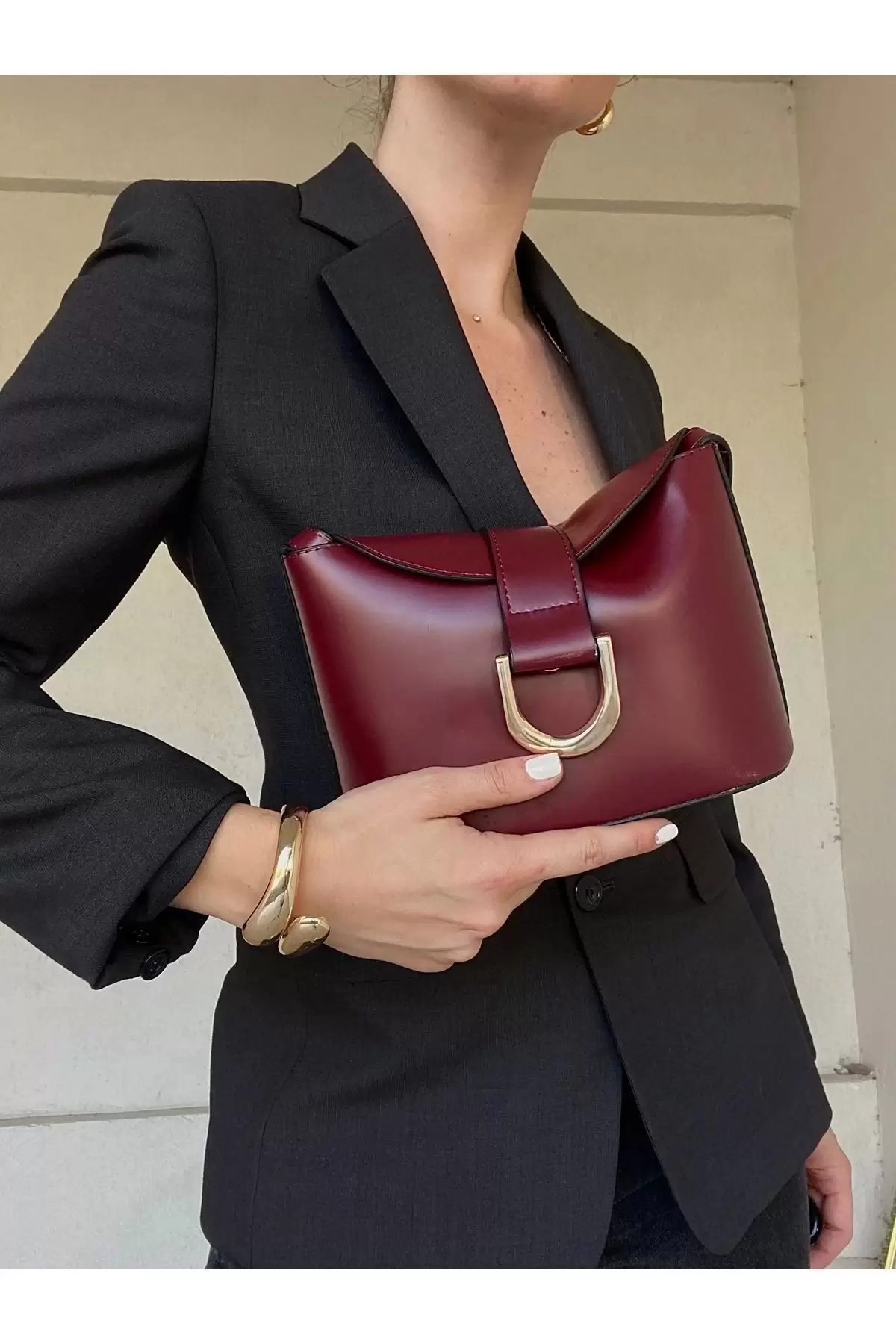 Amy Claret Red Box Form Womens Shoulder Bag with Buckle Accessories