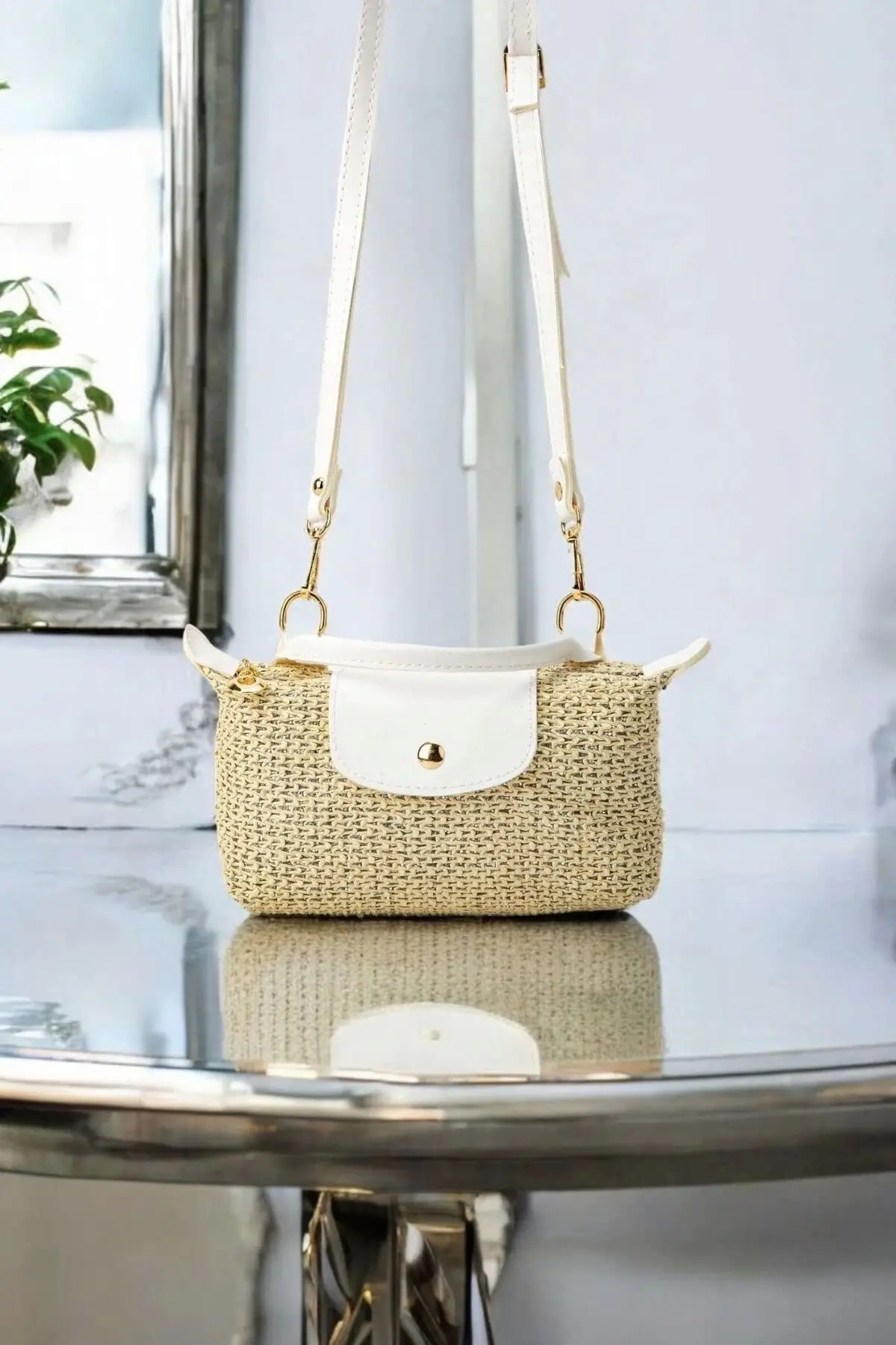 Laurel White Hand Knitted Womens Mini Bag