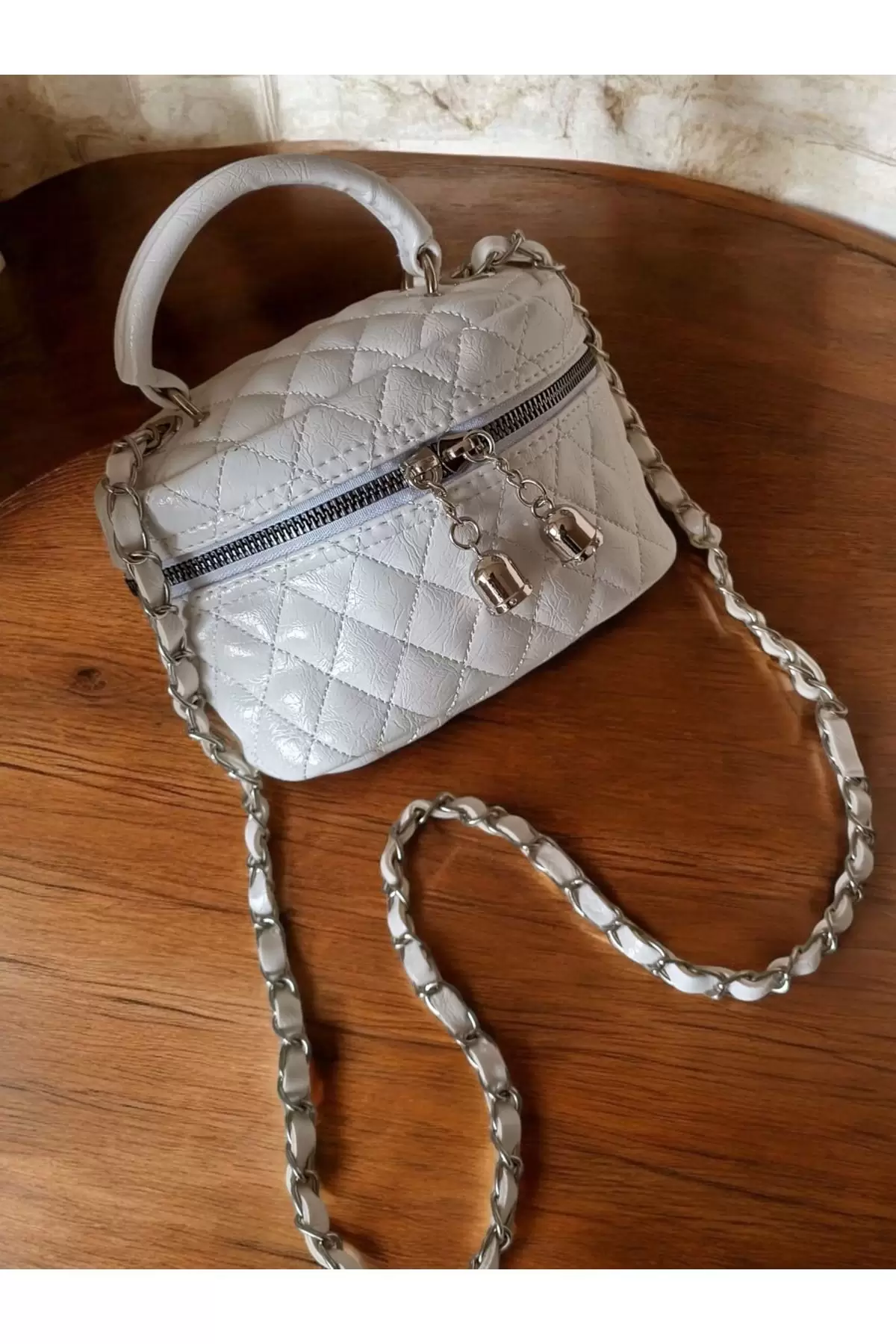 Leslie White Patent Leather Womens Box Shoulder Bag