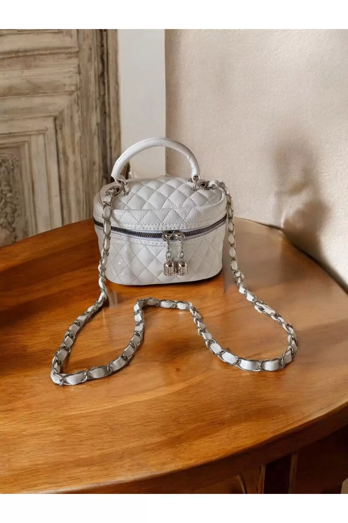 Leslie White Patent Leather Womens Box Shoulder Bag