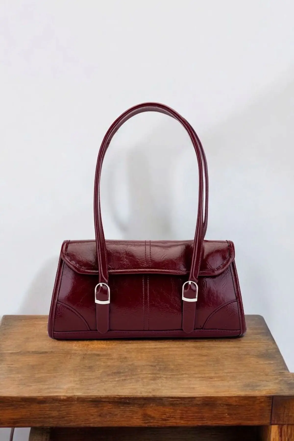 Lizbon Bordo Vintage Kadın Baget Omuz Çantası