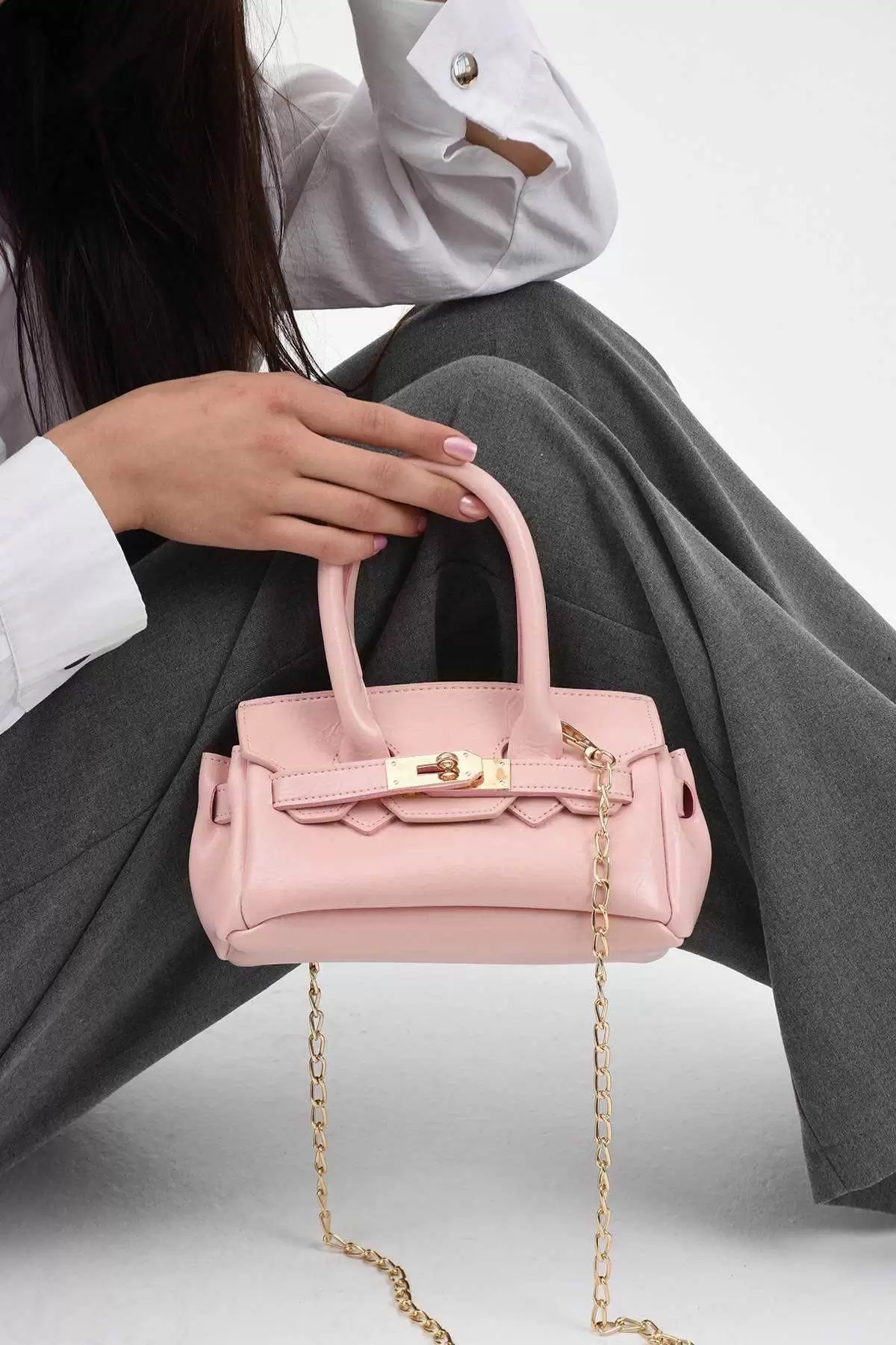Laurie Pembe Tasarım Kilit Aksesuarlı Zincir Askılı Kadın Mini Omuz Çantası