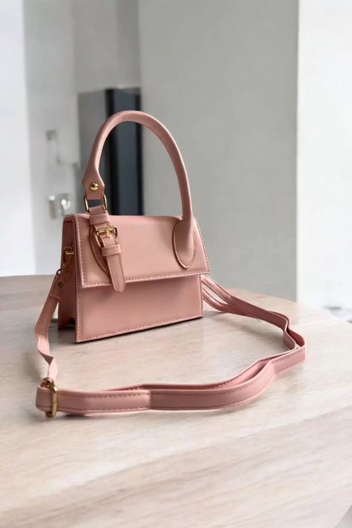Jundia Pembe Tasarım Kemer Detaylı Mini Kadın El Ve Omuz Çantası