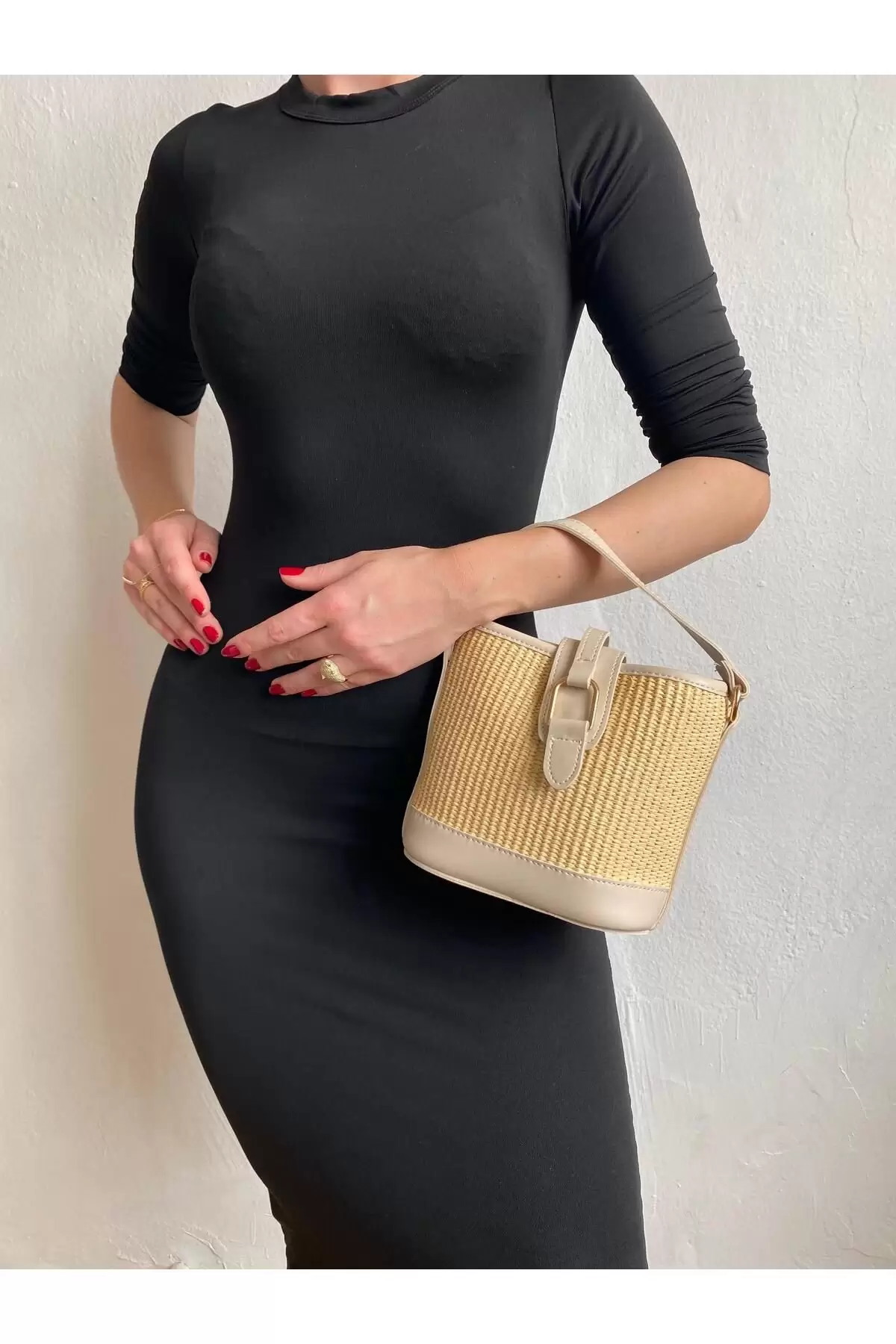 Alin Hasır Vizon Kontrast Kova Model Kadın Omuz Çantası