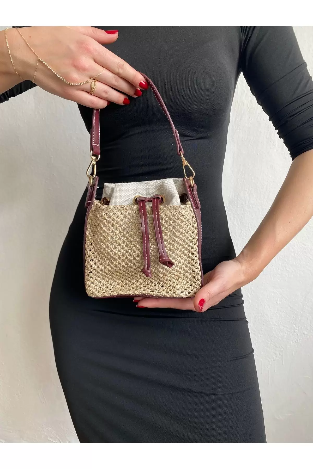 Maria Hasır Bordo Büzgü Kapama Kova Model Mini Kadın Omuz Çantası
