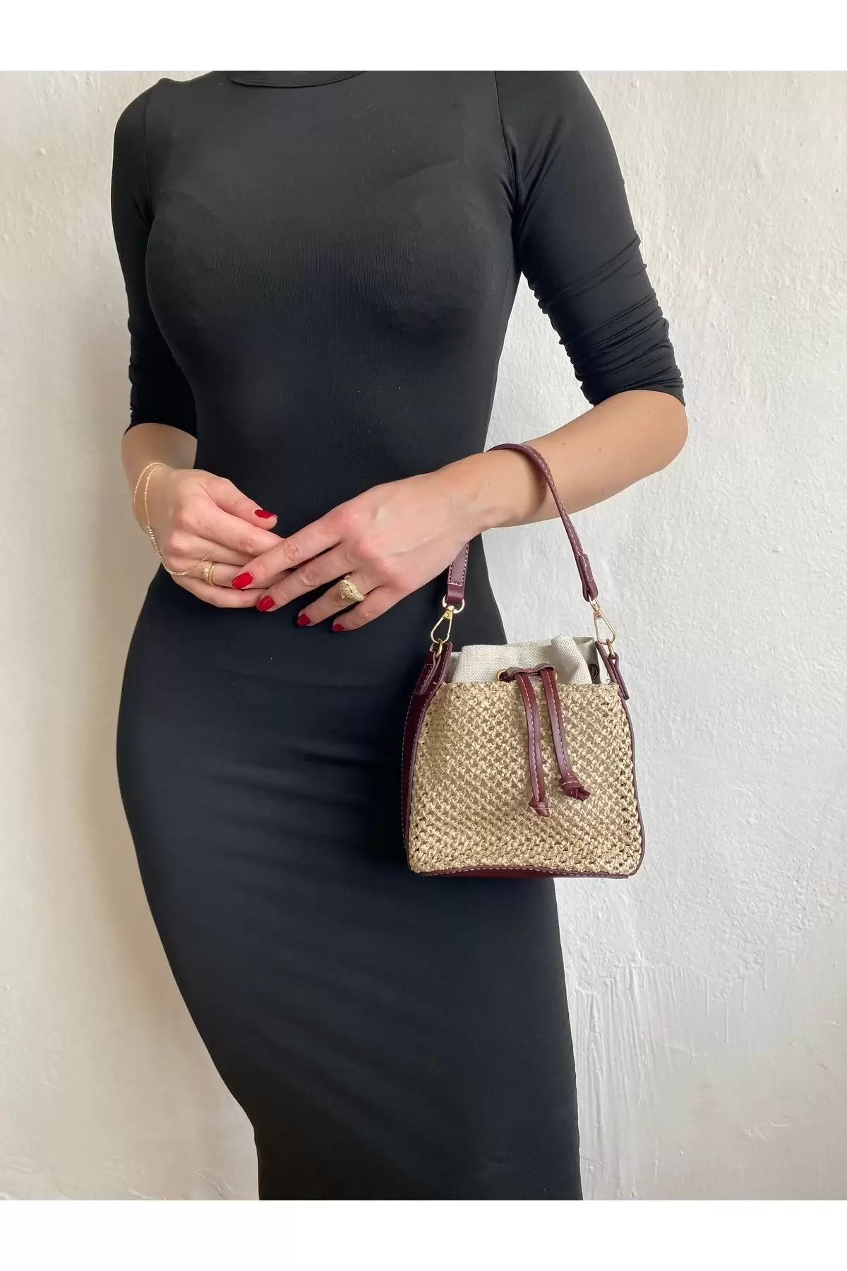 Maria Hasır Bordo Büzgü Kapama Kova Model Mini Kadın Omuz Çantası