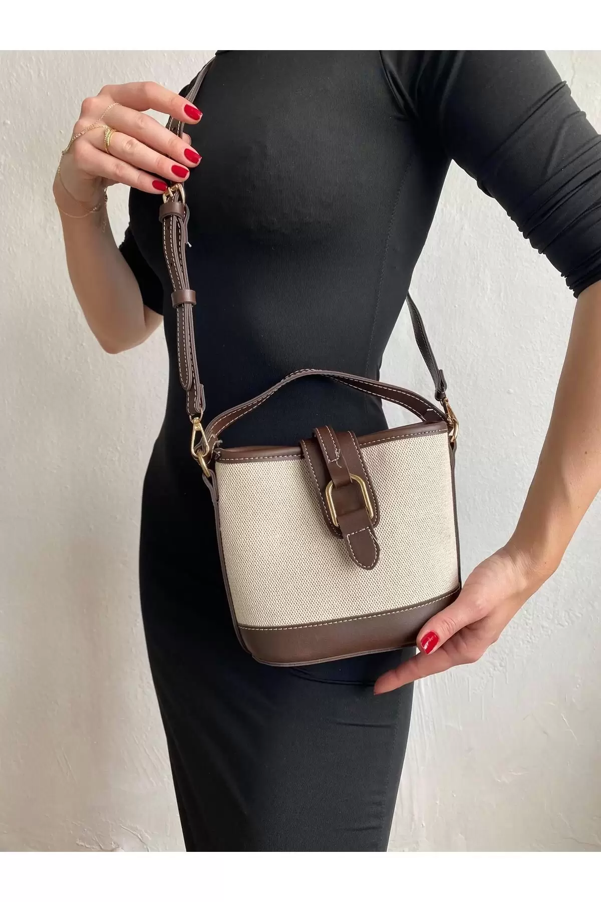Alin Keten Kahve Kontrast Kova Model Kadın Omuz Çantası