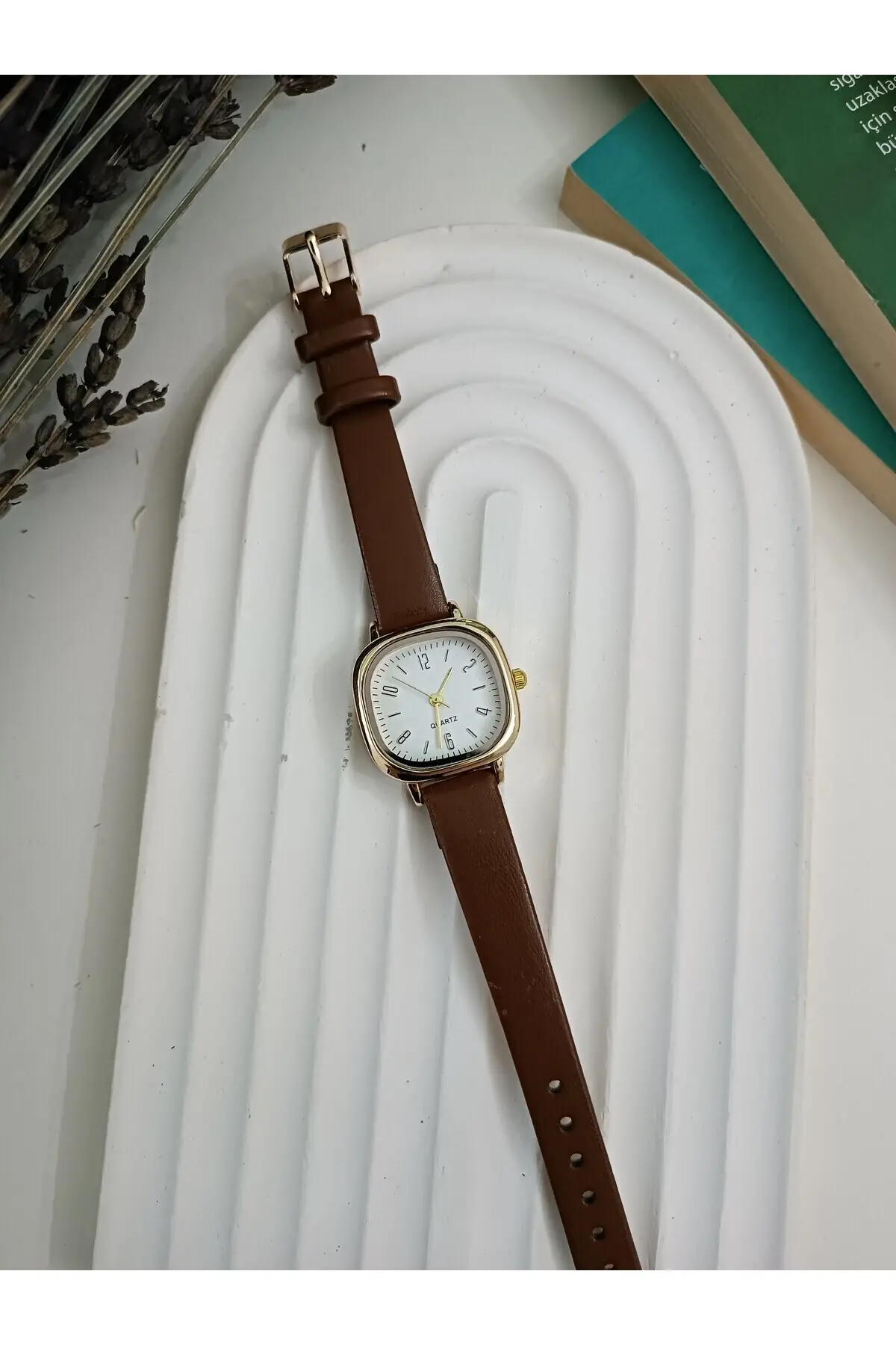 Jade Kahve Retro Suni Deri Kordon Minimal Kadın Kol Saati