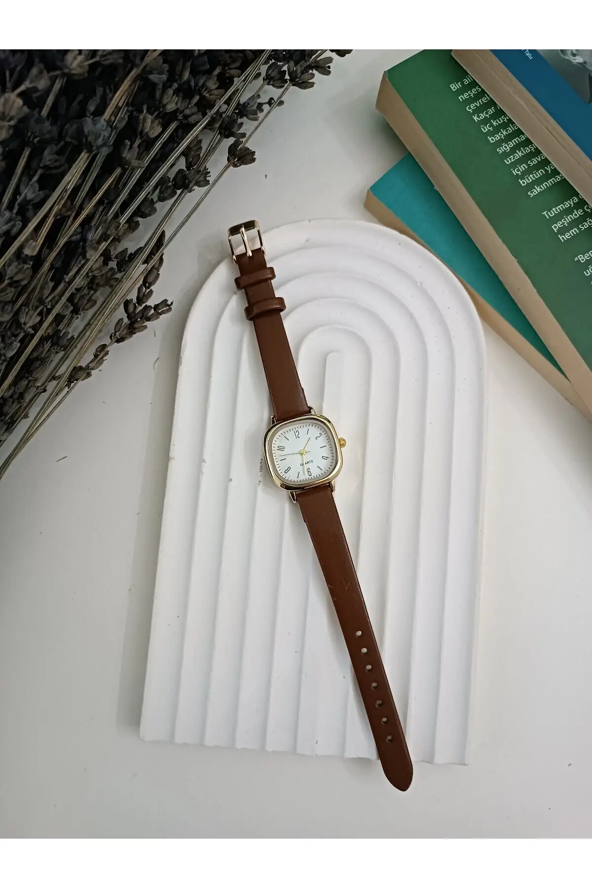 Jade Kahve Retro Suni Deri Kordon Minimal Kadın Kol Saati