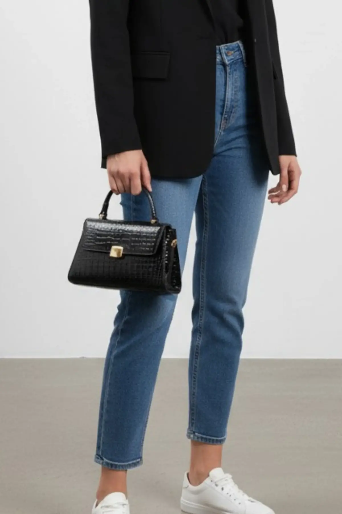 Assos Siyah Kroko Ayarlanabilir Askılı Kadın Omuz Çantası