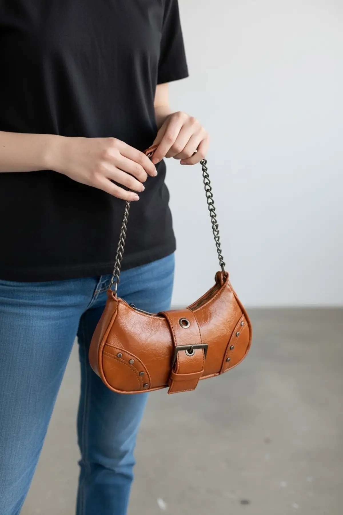 Liora Taba Troklu Kadın Baget Omuz Çantası