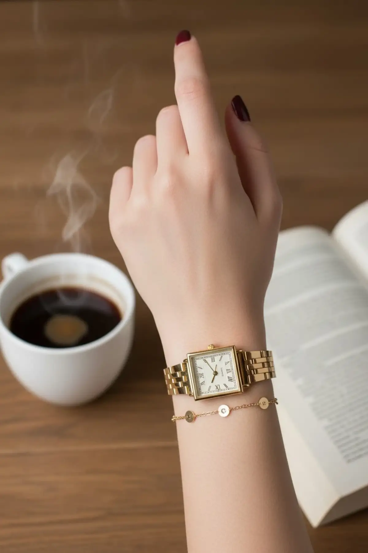 Maryland Gold Rengi Roma Rakamlı Minimal Kadın Kol Saati