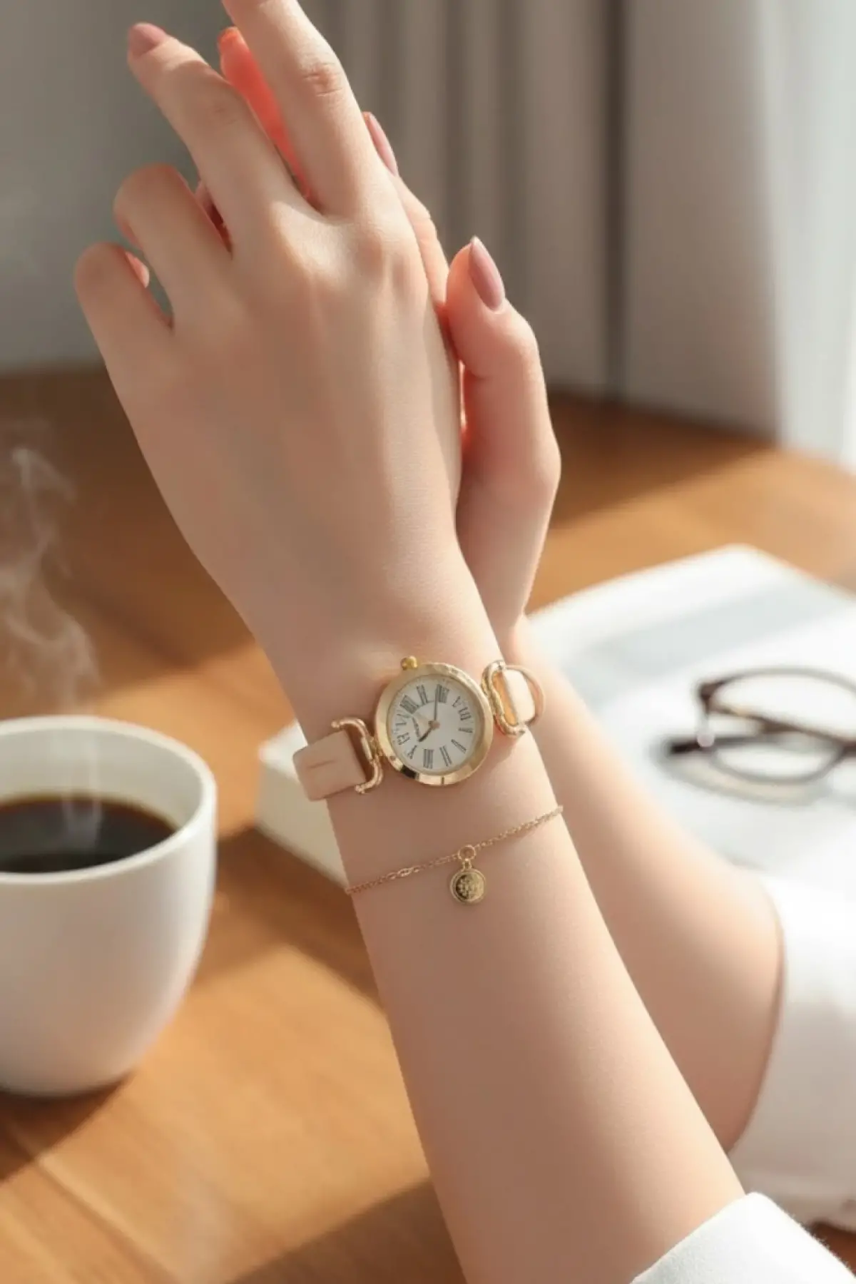 Arebella Krem Kroko Deri Kordonlu Elips Minimal Kadın Kol Saati