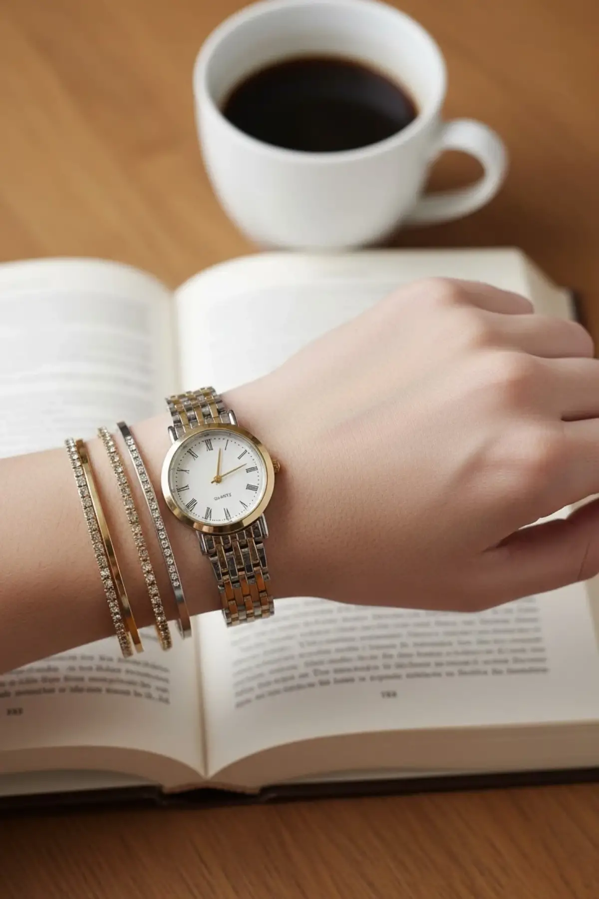 Paul Gold-Gümüş Roma Rakamlı Yuvarlak Kadın Kol Saati