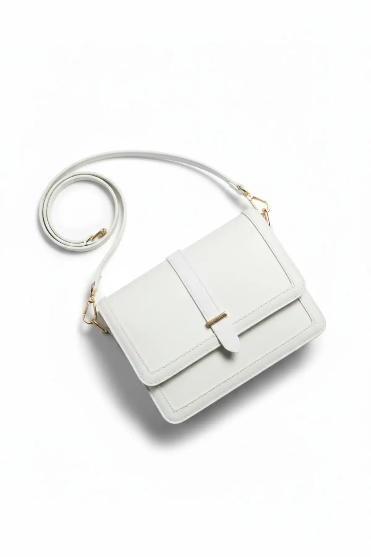 Claire Önden Kapamalı Kemer Detaylı Beyaz Cilt Trend Kadın Çapraz Omuz Çantası