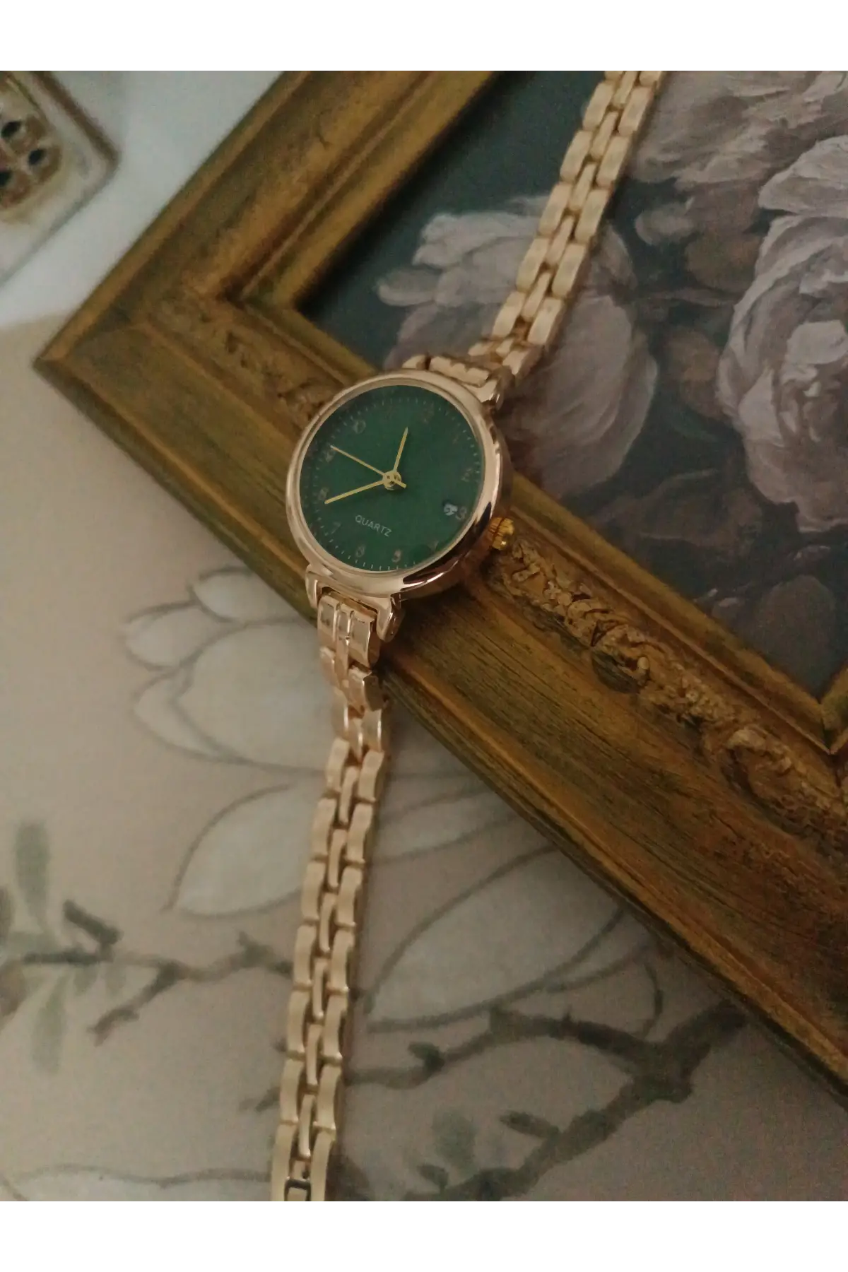 Bellora Kadın Gold Renk Metal Kordonlu Zümrüt Yeşil Kadranlı Vintage Kol Saati