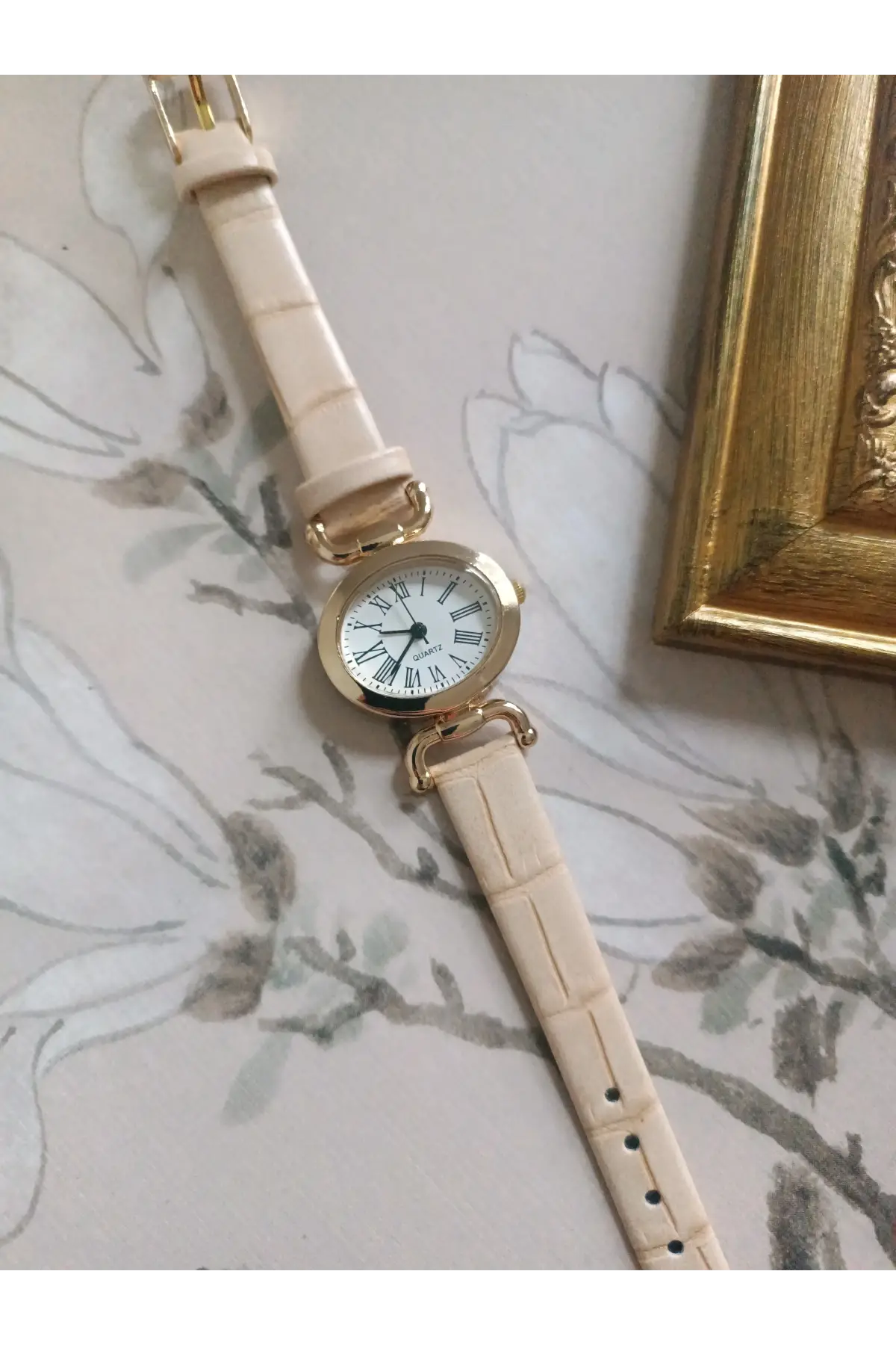 Arebella Krem Kroko Deri Kordonlu Elips Minimal Kadın Kol Saati