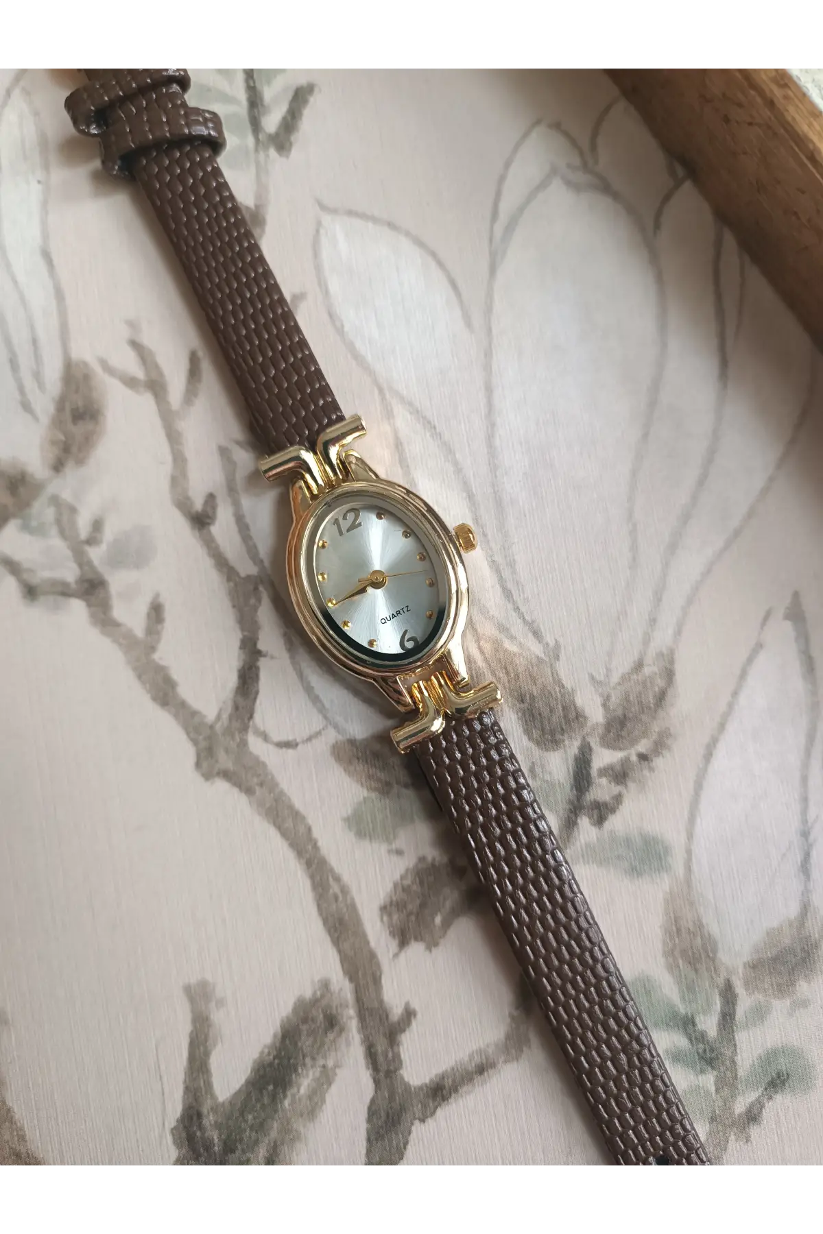 Kaira Kahve Desenli Deri Beyaz Kardan Oval Minimal Kadın Kol Saati