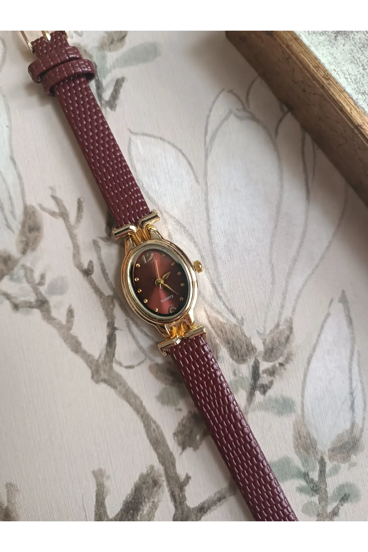 Kaira Bordo Desenli Deri Bordo Kardan Oval Minimal Kadın Kol Saati