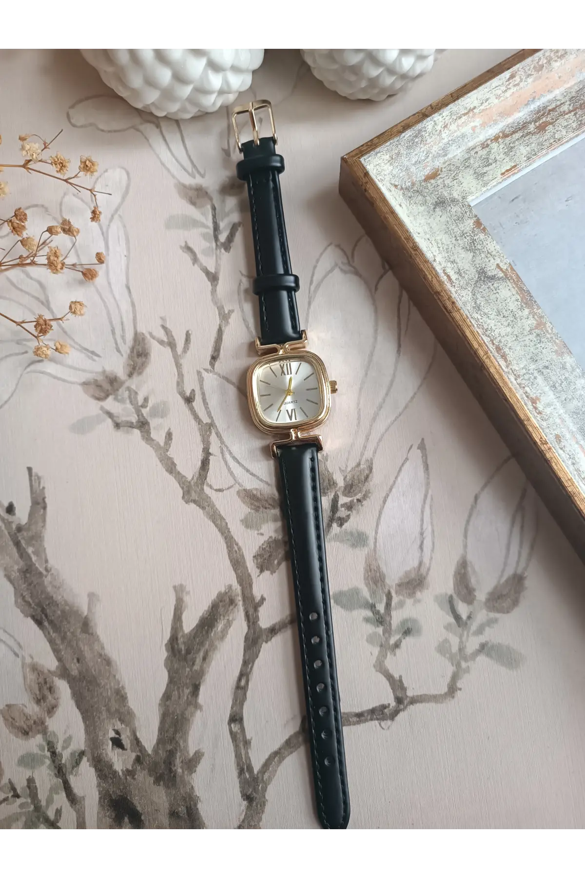 Elira Siyah Kordon Beyaz Kardan Kare Vintage Kadın Kol Saati