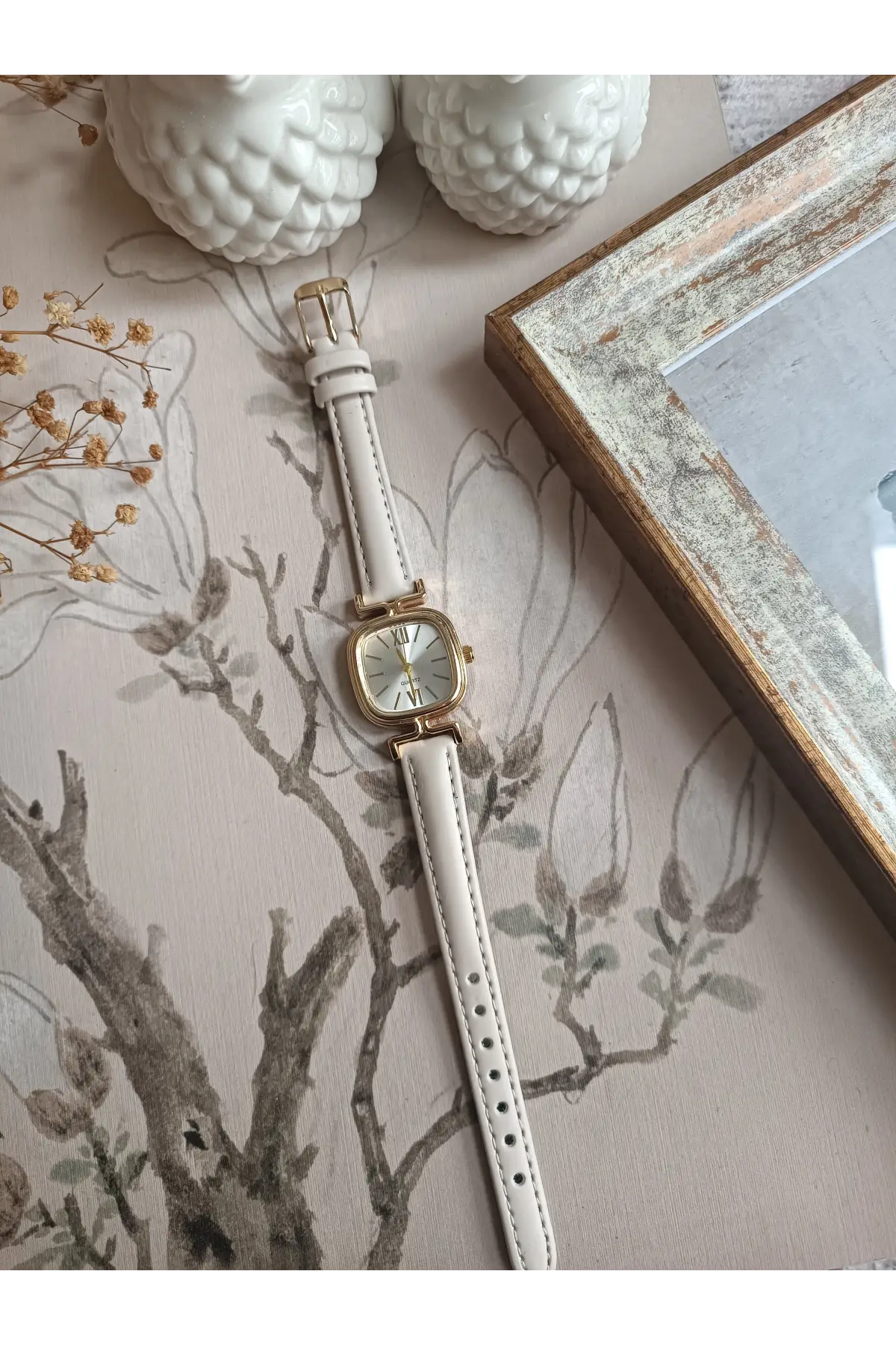 Elira Krem Kordon Beyaz Kardan Kare Vintage Kadın Kol Saati