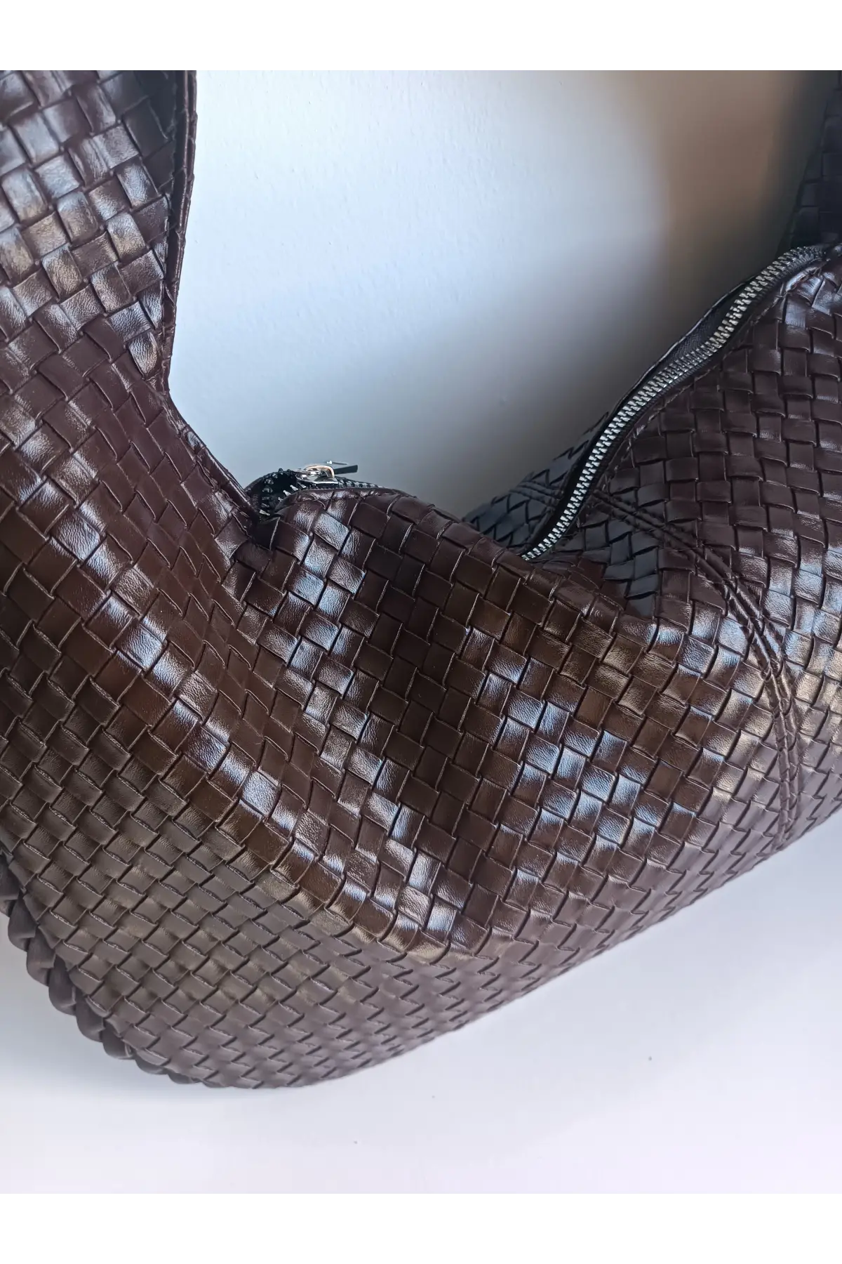 Ellevo Acı Kahve Cilt Sık Örgü Fermuar Kapamalı Kadın El Ve Omuz Çantası