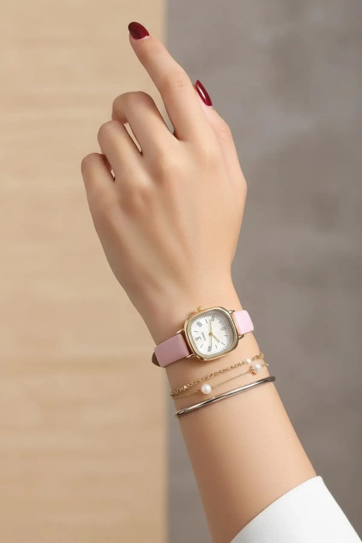 Jade Pembe Retro Deri Kordonlu Kare Minimal Kadın Kol Saati