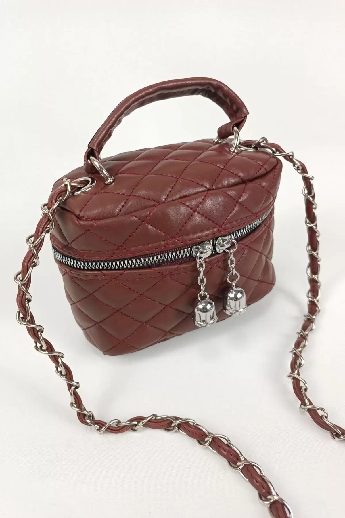 Leslie Bordo Kapitone Desen Kadın Kutu Crossbody Bag