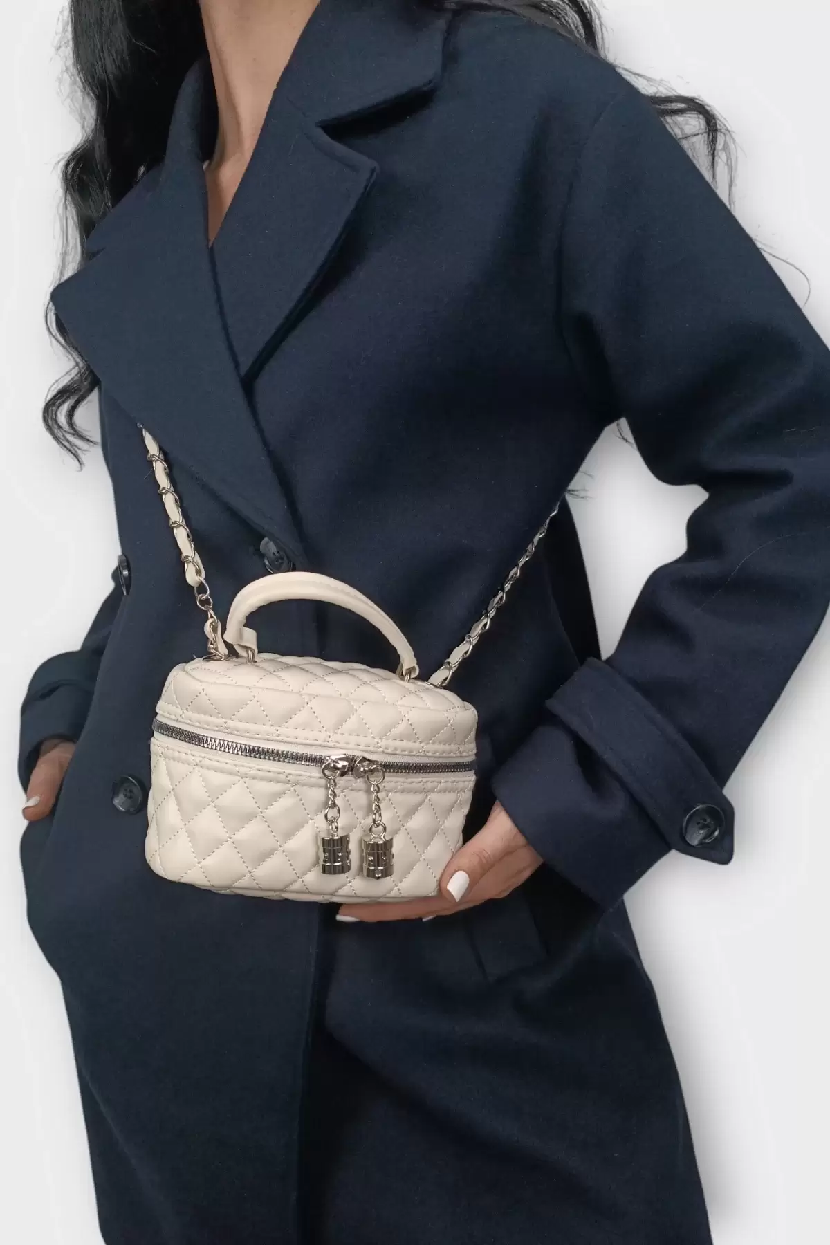 Leslie Krem Kapitone Desen Kadın Kutu Crossbody Bag