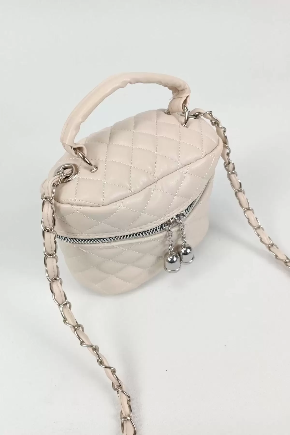 Leslie Krem Kapitone Desen Kadın Kutu Crossbody Bag
