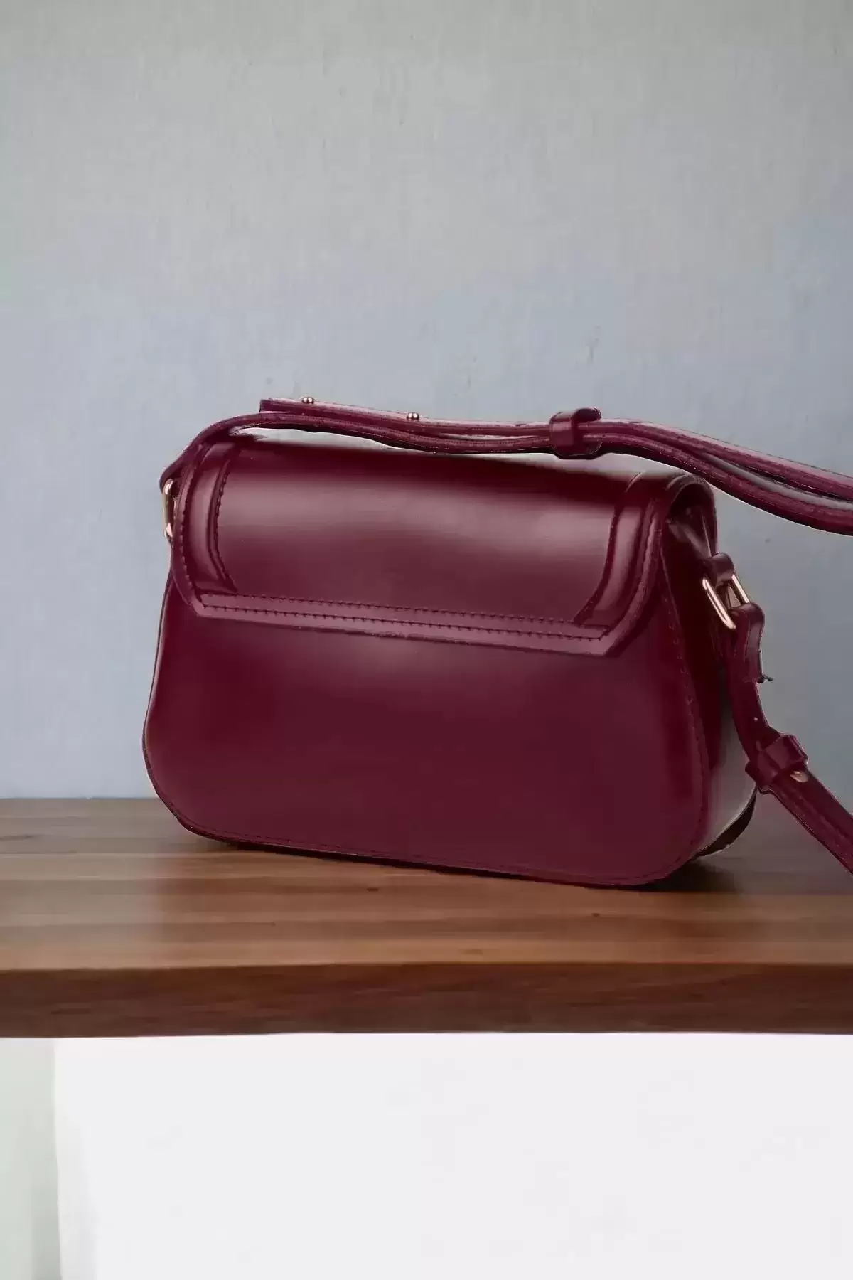 Ninda Claret Red Lockable Embossed Textured Womens Crossbody Bag